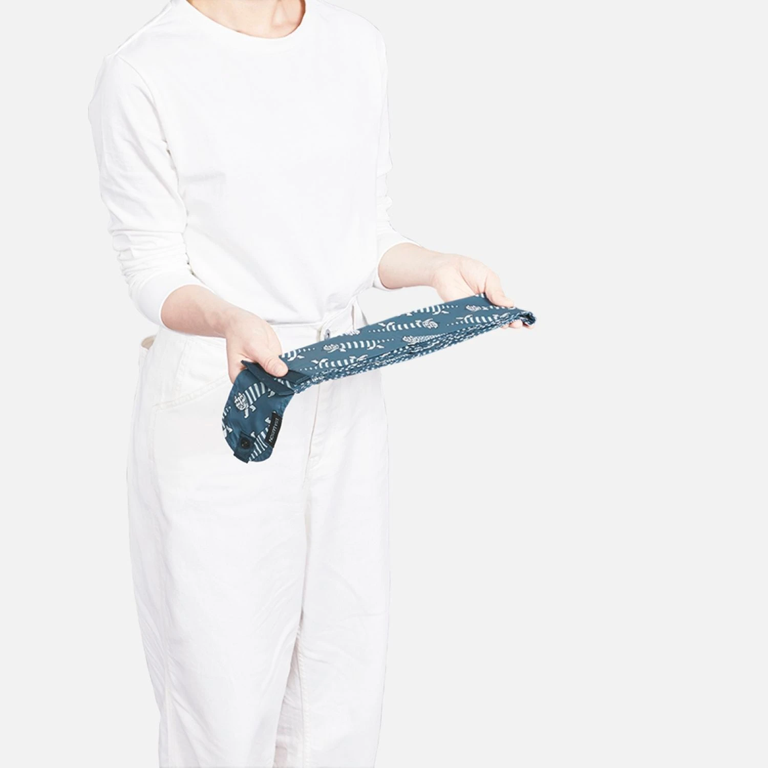 Shupatto X Lisa Larson Foldable Tote Medium 10 Shupatto X Lisa Larson Foldable Tote Medium - Image 10