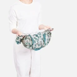 Shupatto X Lisa Larson Foldable Tote Medium 37 Shupatto X Lisa Larson Foldable Tote Medium -Fashion Bag Store 3e00baaf136a85234c9d1a28f4903fa1 430ad38f 208a 4b85 9b80 5413c6903e09