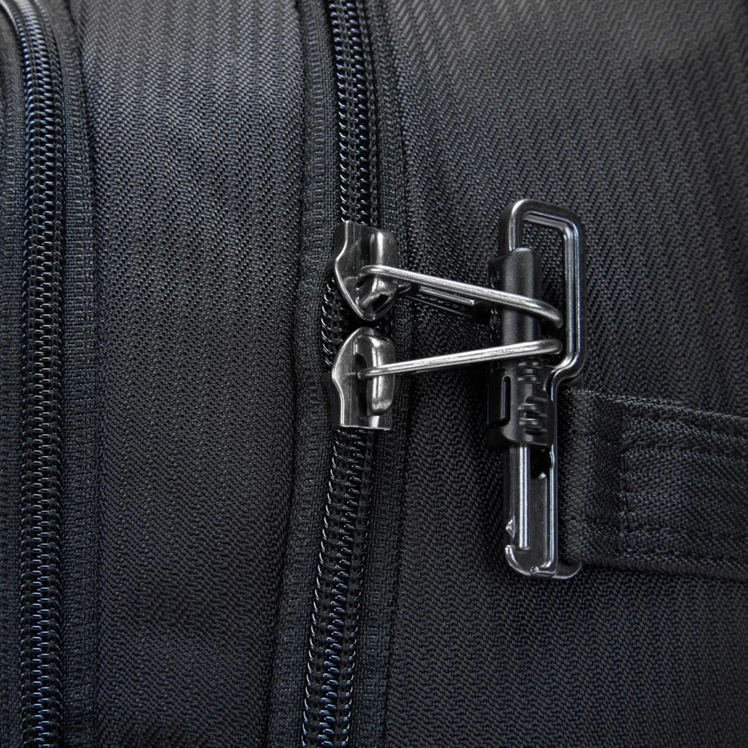 Pacsafe Metrosafe LS350 Anti-Theft Backpack 8 Pacsafe Metrosafe LS350 Anti-Theft Backpack - Image 8