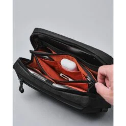 ALPAKA Elements Tech Case Sling 23 ALPAKA Elements Tech Case Sling -Fashion Bag Store Alpaka Elements Tech Case V2 ECOPAK EPLX600 Black 4a 592a19ee 6b81 404b 85ee 05819f465543