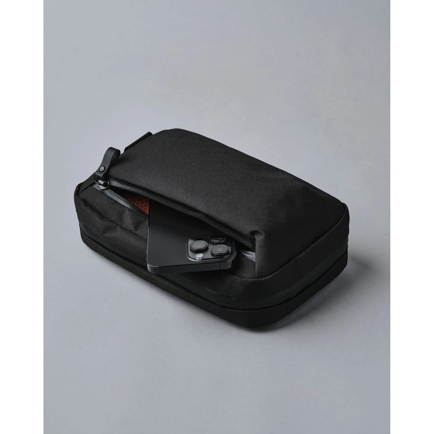 ALPAKA Elements Tech Case Sling 6 ALPAKA Elements Tech Case Sling - Image 6