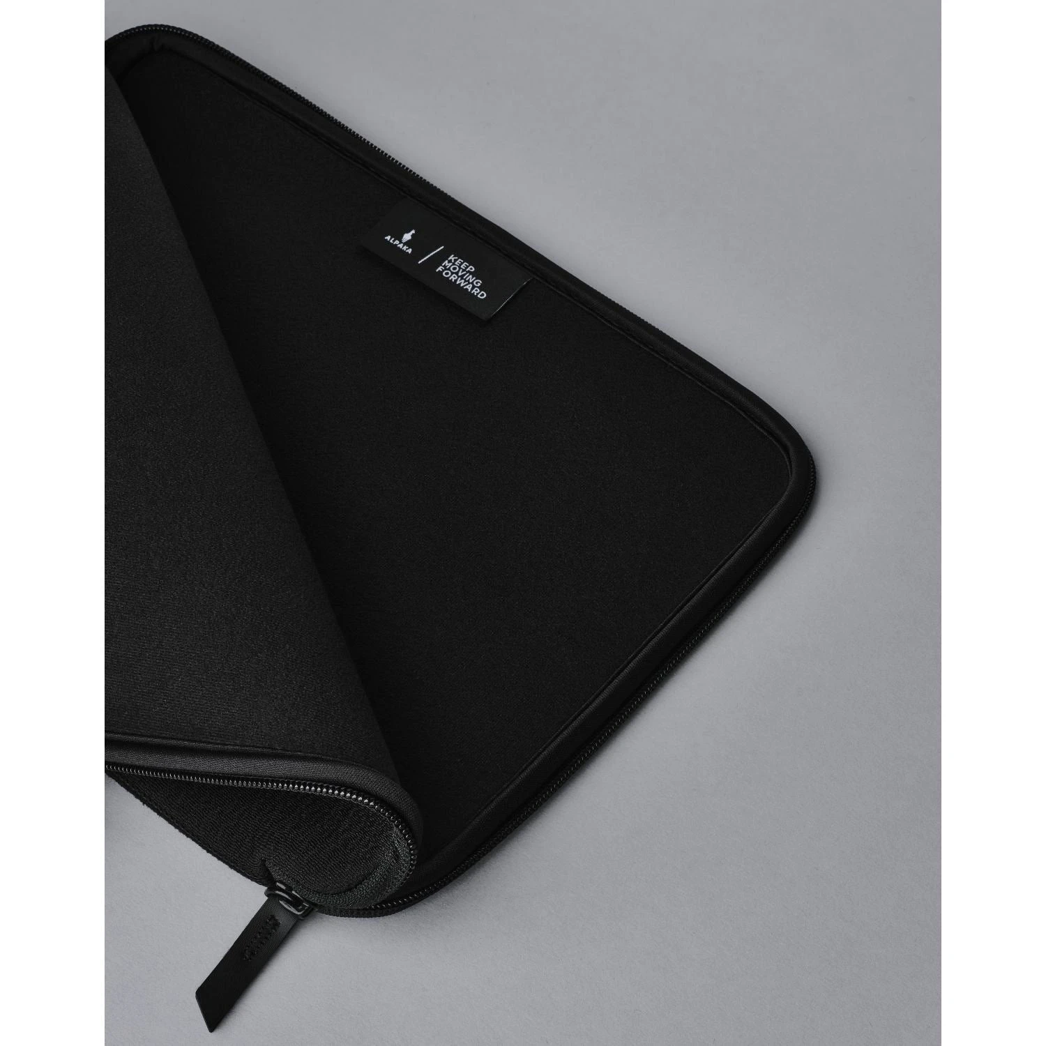 ALPAKA Slim Tablet Sleeve 11" 3 ALPAKA Slim Tablet Sleeve 11" - Image 3