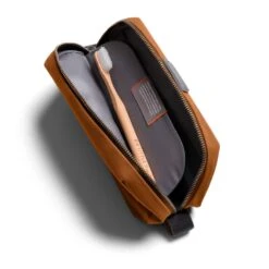Bellroy Toiletry Kit -Fashion Bag Store Bellroy Toiletry Kit Bronze 3 db9e547b 4c14 42e7 8495 7feef60929d4