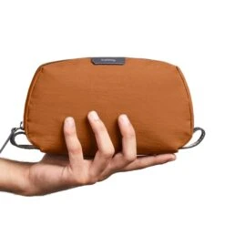 Bellroy Toiletry Kit -Fashion Bag Store Bellroy Toiletry Kit Bronze 6 49d2ef5f 033d 40a6 8fc2 cd6c6acd964d