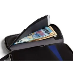 Bellroy Travel Folio -Fashion Bag Store Bellroy Travel Folio Black 04 36d4a35d ba6d 4732 8ecc 03be1350e990