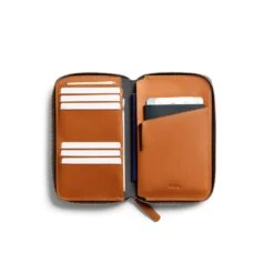Bellroy Travel Folio -Fashion Bag Store Bellroy Travel Folio Caramel 02 5b57e608 db02 42e2 be1c e78fee1b471a