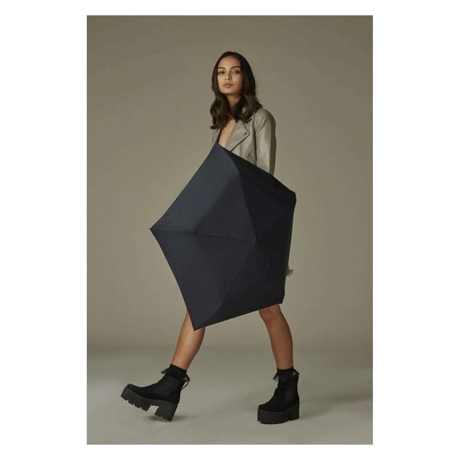 Fulton Aerolite Umbrella 6 Fulton Aerolite Umbrella - Image 6