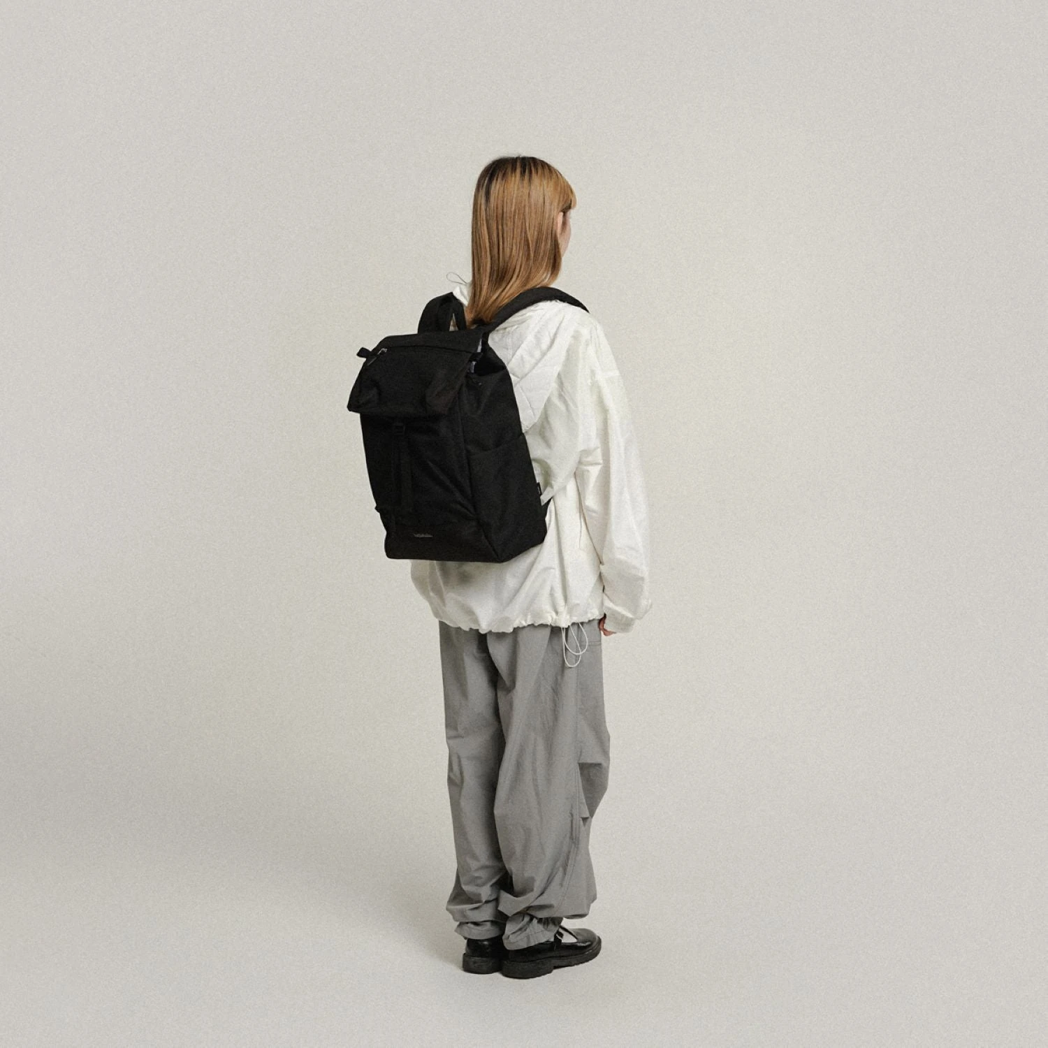 Hellolulu Saro Utility Flap Backpack M Recycled 8 Hellolulu Saro Utility Flap Backpack M Recycled - Image 8