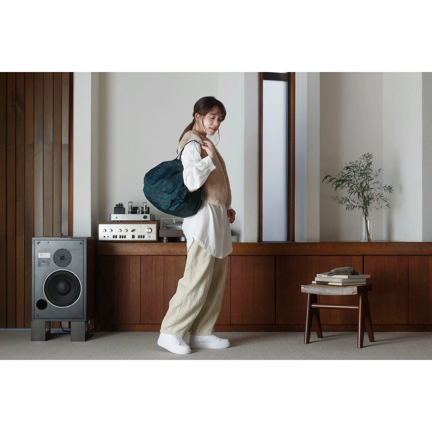 Shupatto X Mountain Views Recycled Tote (M) 6 Shupatto X Mountain Views Recycled Tote (M) - Image 6